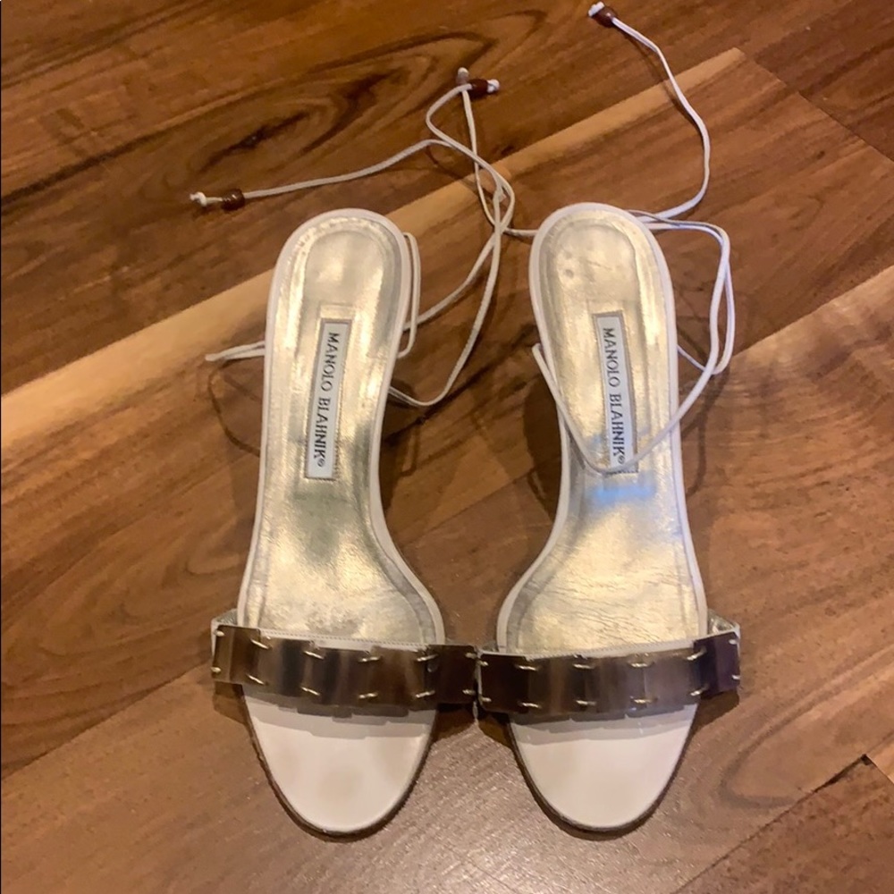 Manolo Blahnik heels ❤️